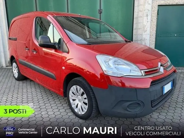 Ile litrów ma bak Citroëna Berlingo? Pojemność każdej generacji i AdBlue